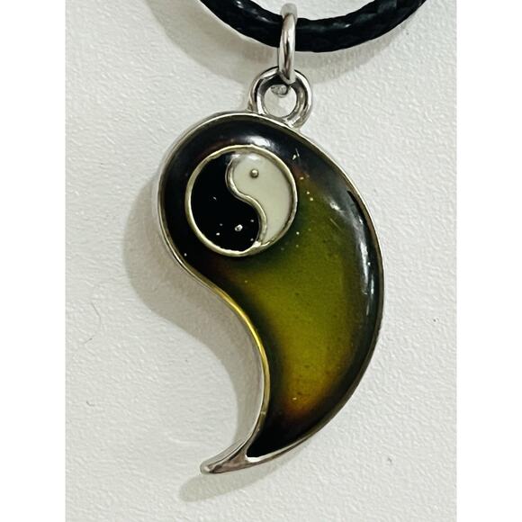 Claire’s Green Blue Purple Pendant Mood Yin Yang Moon Choker Necklace Costume Ch - Picture 11 of 16